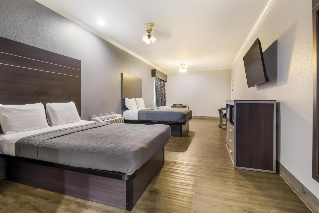 Americas Best Value Platinum Inn & Suites Houston Exterior foto