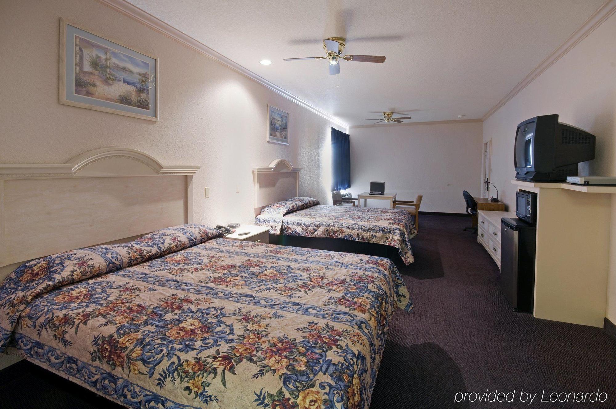 Americas Best Value Platinum Inn & Suites Houston Quarto foto